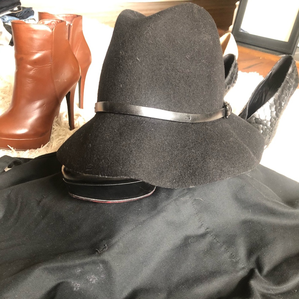 Burberry bucket hat